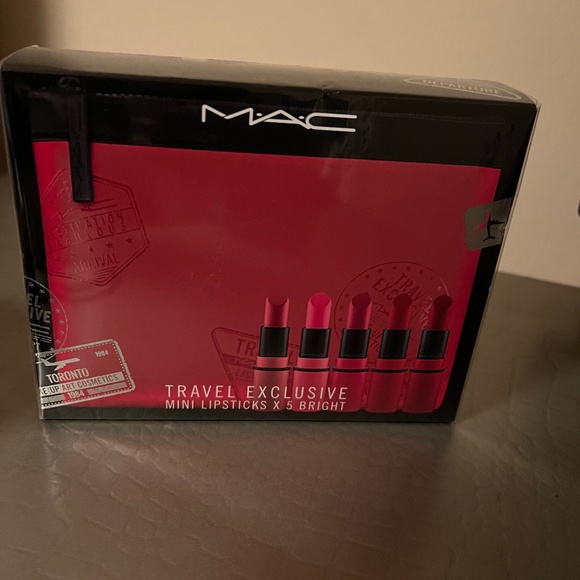 MAC Travel Lipsticks - Picture 1 of 2